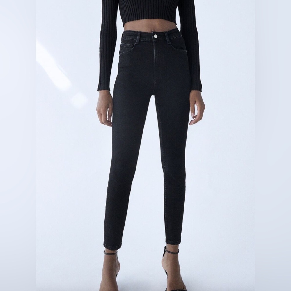 NEW Zara Women’s High rise Vintage Skinny Jeans - Black